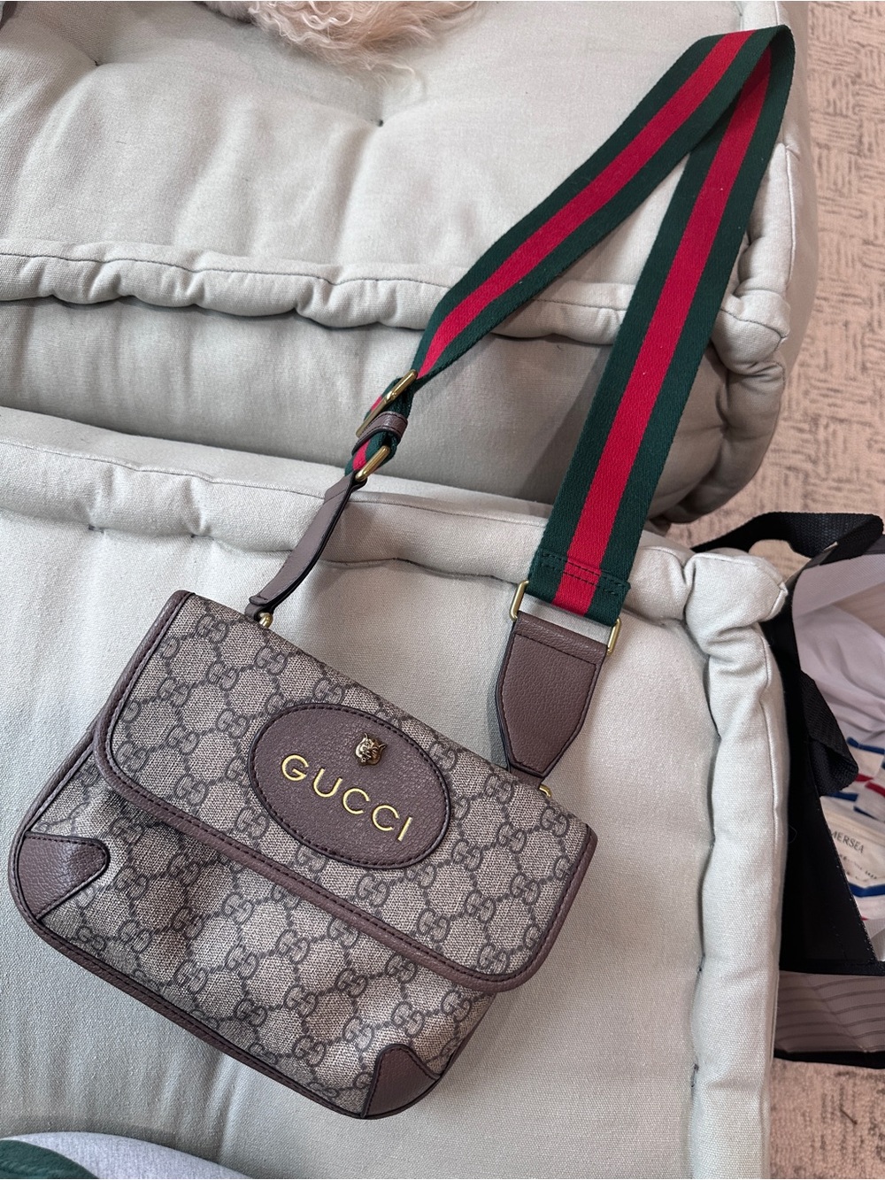 Source Unknown Brown GG Supreme Crossbody Bag with Green-Red Web Strap